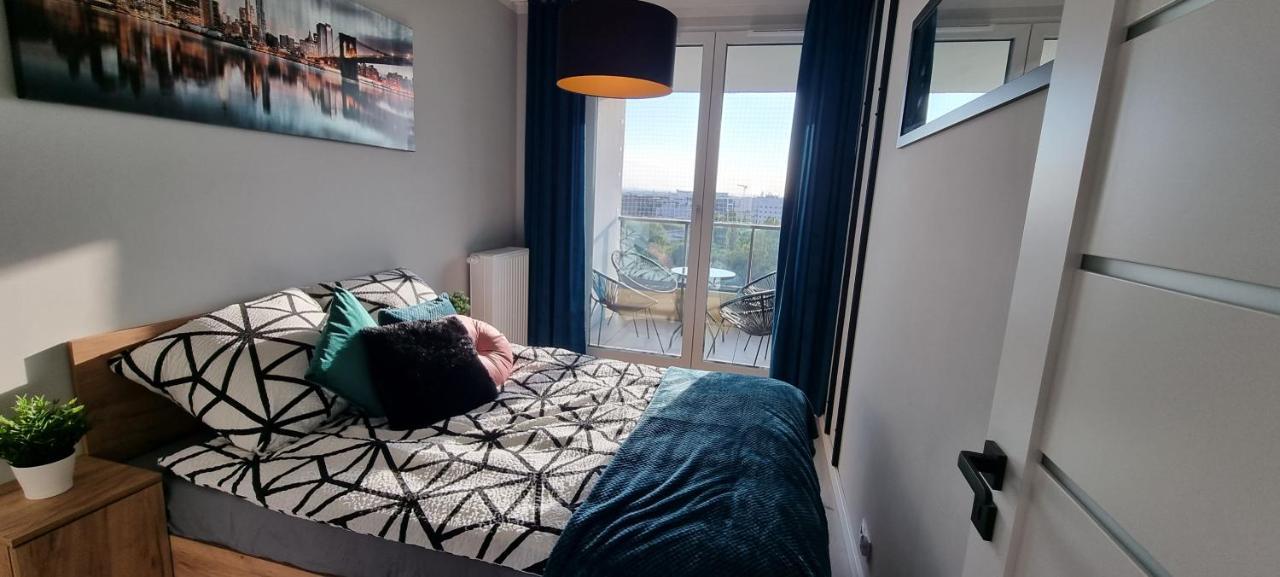 12 Floor Mogilska Tower Apartment Krakow Luaran gambar