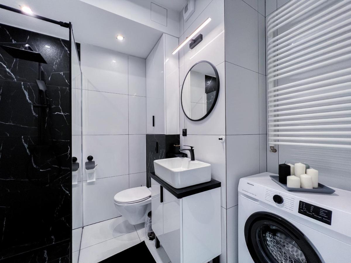 12 Floor Mogilska Tower Apartment Krakow Luaran gambar