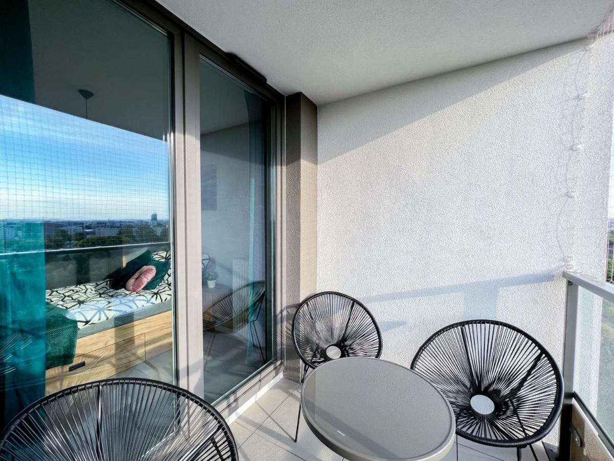 12 Floor Mogilska Tower Apartment Krakow Luaran gambar